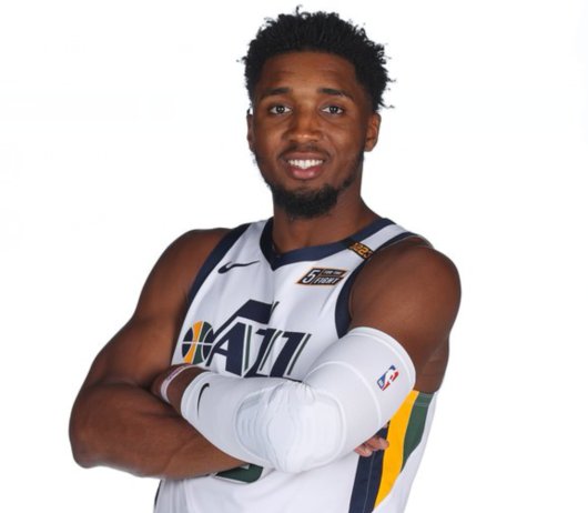 认为红牌判 认为红牌判